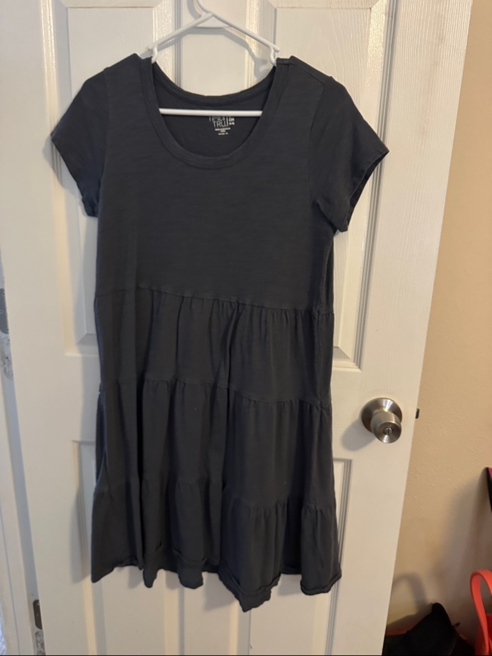 Time and Tru Short Sleeve Scoop Neck Top - Black